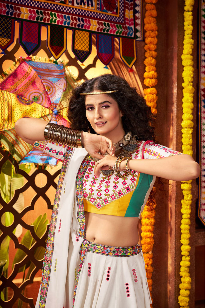 Zayana – Designer White Lehenga Choli for Navratri with Mirror & Hand Embroidery Work
