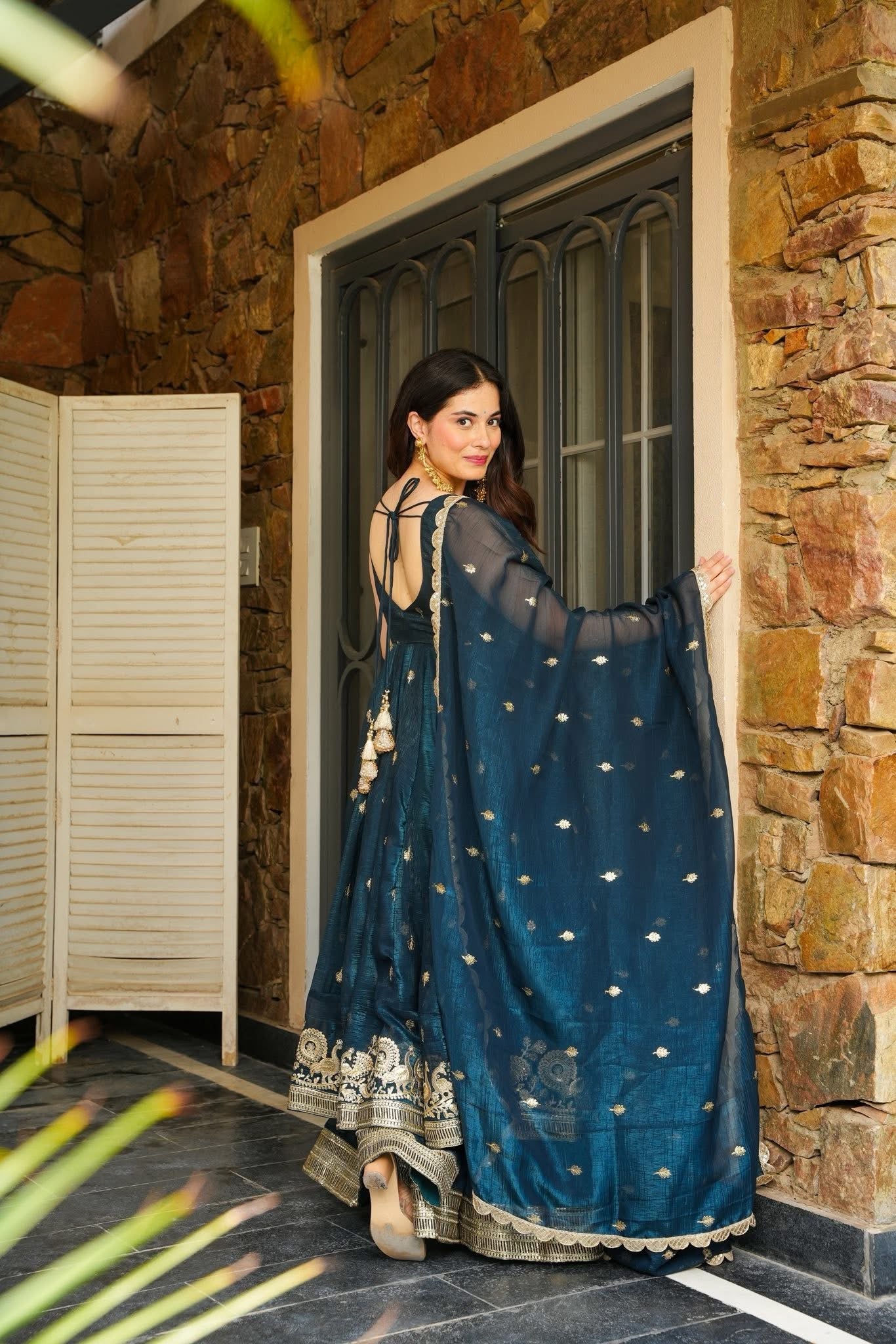 Zarkaar Organza Shimmer Suit Set – Sheer Grace, Subtle Radiance