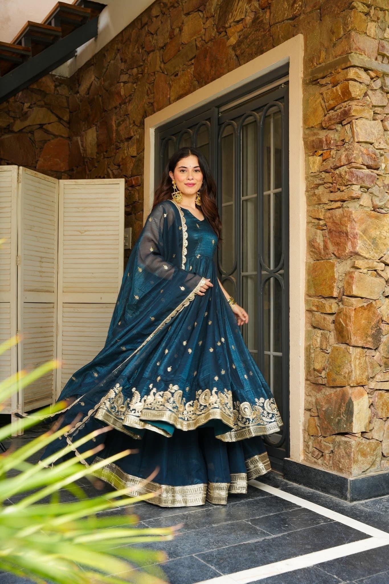 Zarkaar Organza Shimmer Suit Set – Sheer Grace, Subtle Radiance