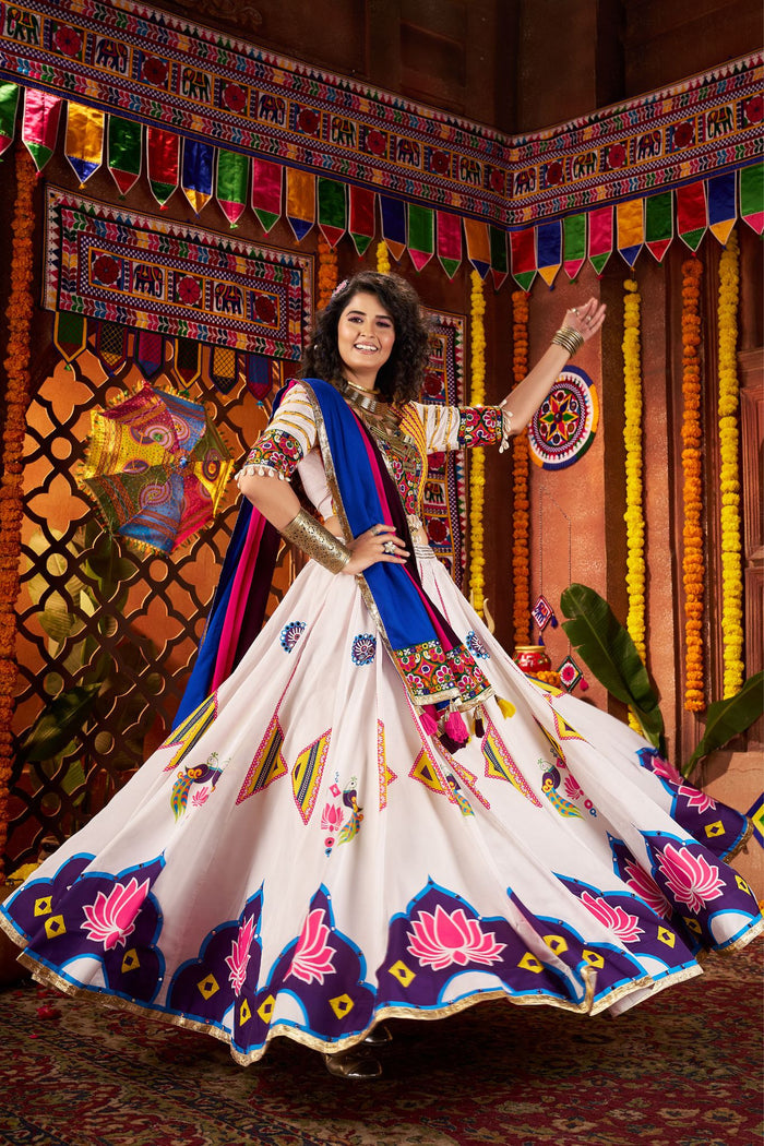 Zayana – Designer White Navratri Lehenga Choli with Mirror & Hand Embroidery Work