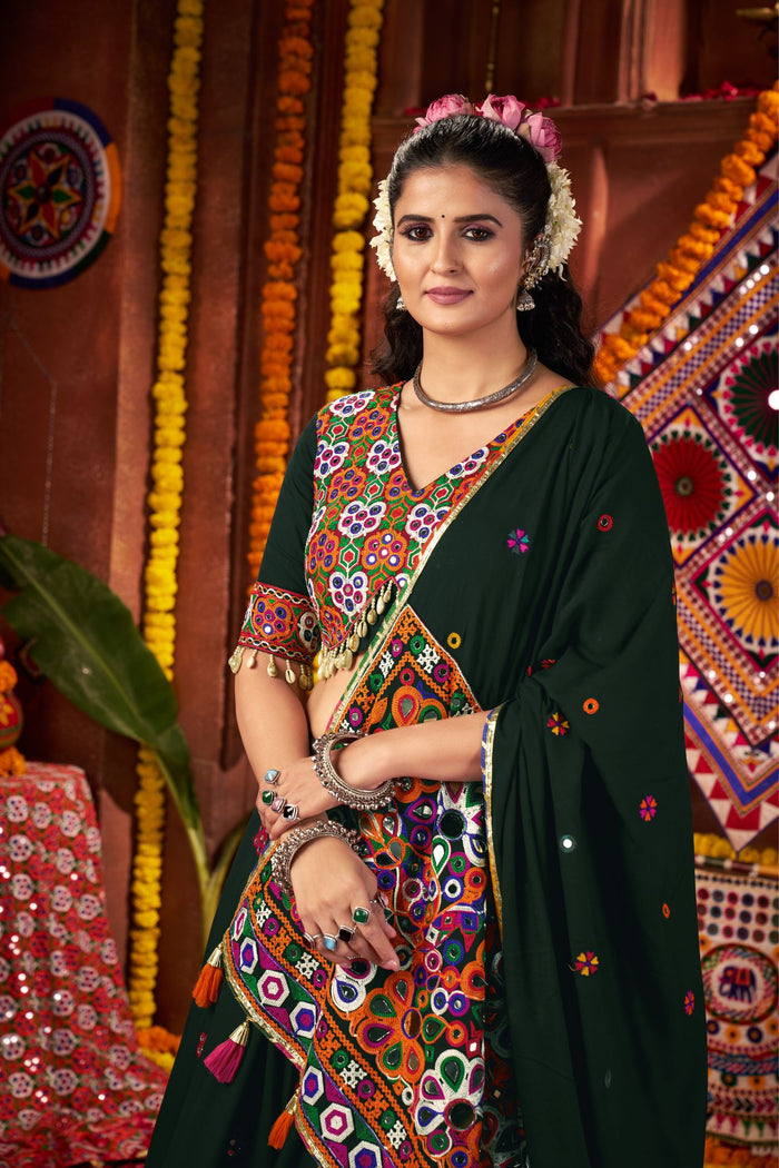 Zayana – Premium Designer Green Viscose Cotton Thread & Mirror Work Navratri Lehenga Choli