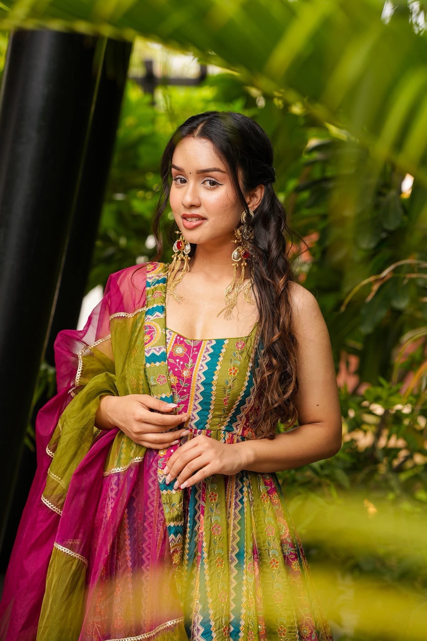 Firoza Fable Heavy Suit Set – A Tale of Elegance in Every Thread