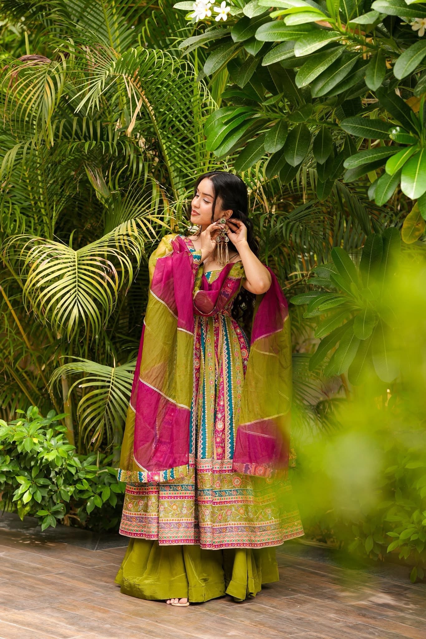 Firoza Fable Heavy Suit Set – A Tale of Elegance in Every Thread
