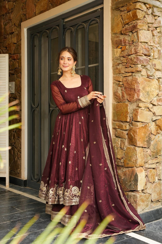 Royal Plum Suit Set – Deep Elegance, Richly Woven