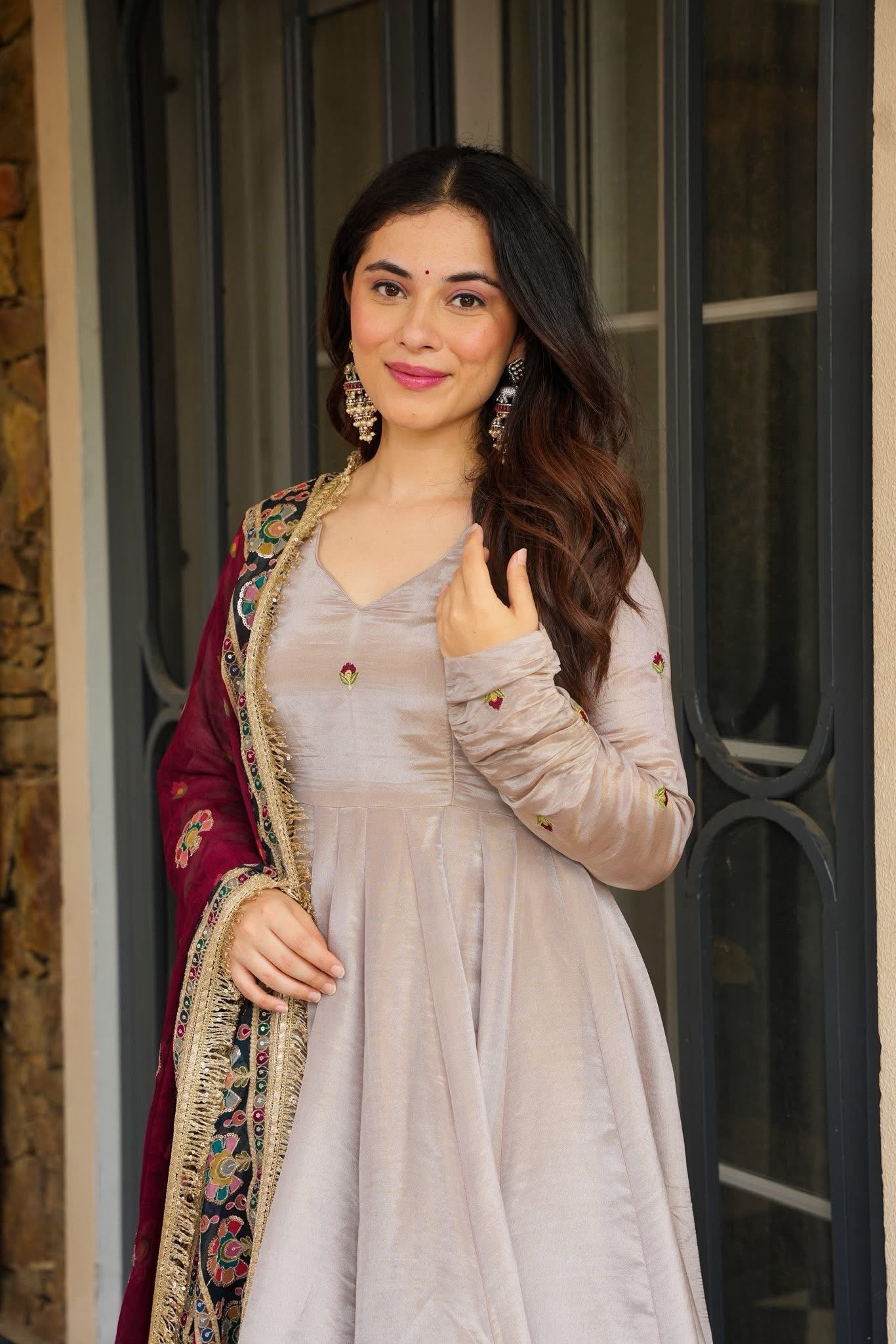 Zarnoor Riwayat Suit Set – A Legacy of Grace