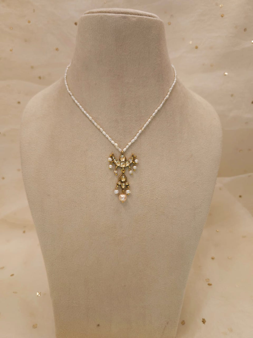 Golden Luna Crescent Pendant – By ZAYANA