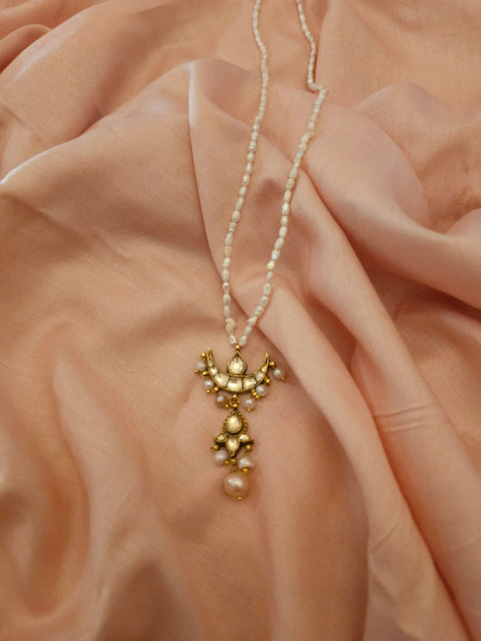 Golden Luna Crescent Pendant – By ZAYANA