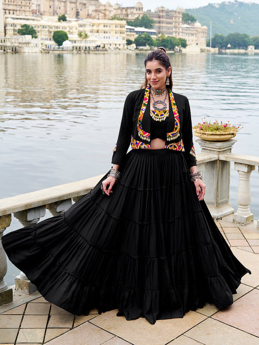 Zayana Black Rayon Co-Ord Set with Gamthi Work & Cowrie Detailing